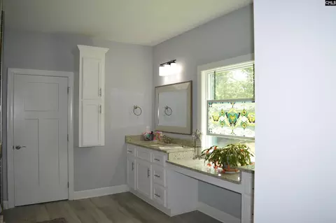 Bath - 1759 Lake Rd, Ridgeway, SC 29130 photo 4 of 6
