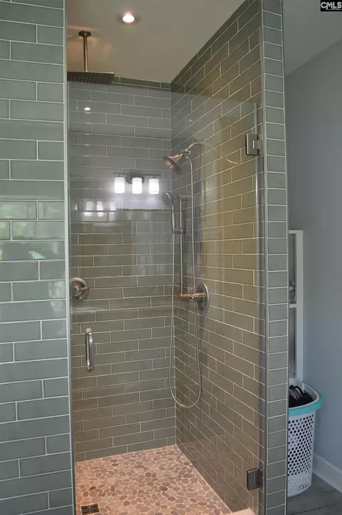 Bath - 1759 Lake Rd, Ridgeway, SC 29130 photo 3 of 6
