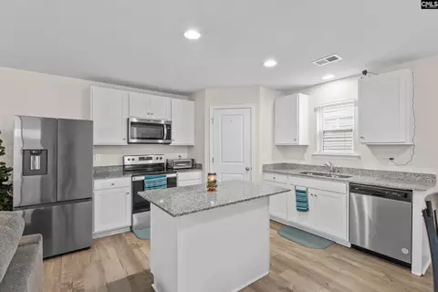 1069 Crescent Moon Loop, Hopkins, SC 29061