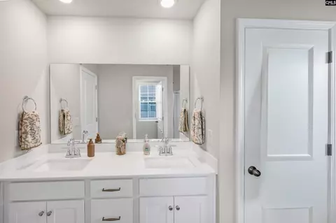 Bath - 146 Stock Rd, Gilbert, SC 29054 photo 3 of 4