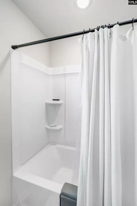 Bath - 146 Stock Rd, Gilbert, SC 29054 photo 2 of 4