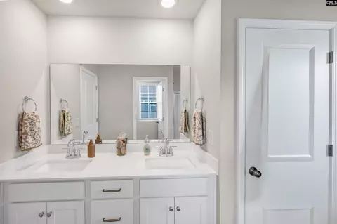 Bath - 146 Stock Rd, Gilbert, SC 29054 photo 3 of 4