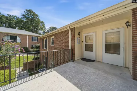 5516 Lakeshore Dr #208, Columbia, SC 29206