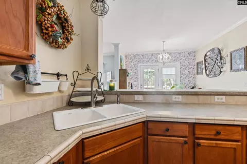 Kitchen - 321 Windy Rd, Gilbert, SC 29054 photo 2 of 3