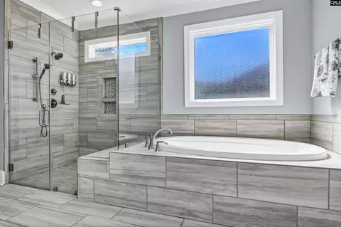 Bath - 331 E Arrowleaf Ln, Elgin, SC 29045 photo 4 of 15