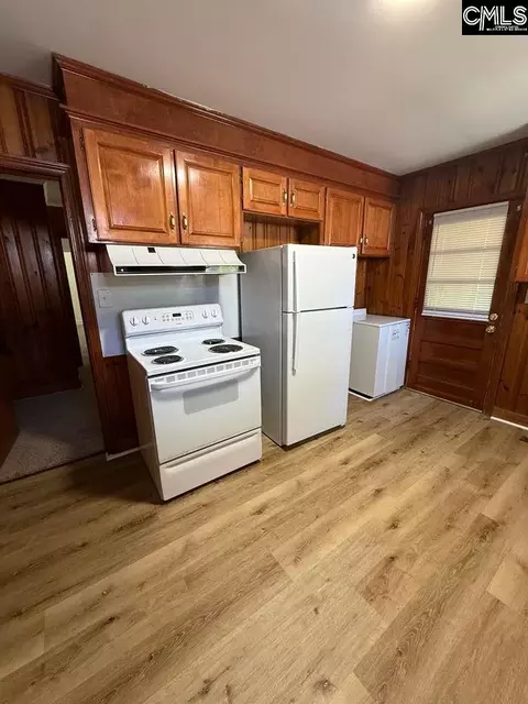 Kitchen - 6 Emily Dr, Sumter, SC 29150 photo 3 of 3
