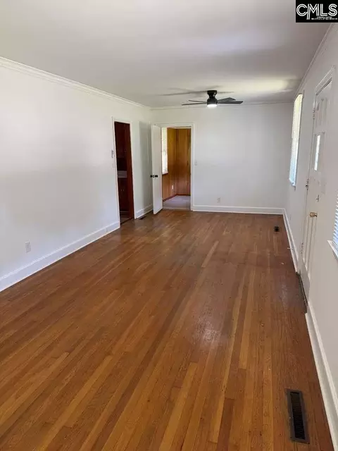 Living - 6 Emily Dr, Sumter, SC 29150 photo 1 of 2