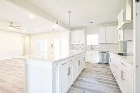 Kitchen - 704 Martin Smith Rd, Gilbert, SC 29054 photo 5 of 5