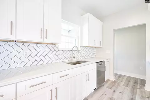 Kitchen - 704 Martin Smith Rd, Gilbert, SC 29054 photo 2 of 5