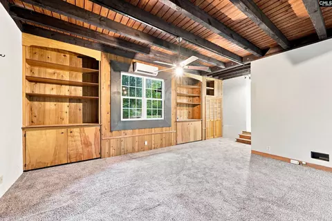 Living - 947 Ben Franklin Rd, Gilbert, SC 29054 photo 4 of 5