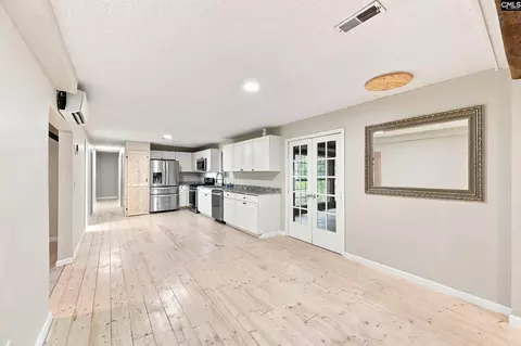Entry Way - 947 Ben Franklin Rd, Gilbert, SC 29054 photo 2 of 3