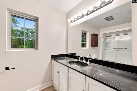 Bath - 947 Ben Franklin Rd, Gilbert, SC 29054 photo 5 of 8