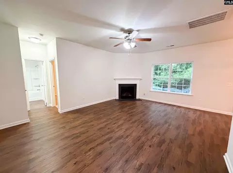 Living - 1144 Campbell Ridge Dr, Elgin, SC 29045 photo 2 of 3
