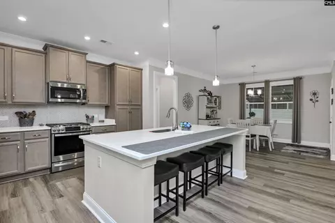 Kitchen - 3350 Rustic Dr, Sumter, SC 29150 photo 2 of 7
