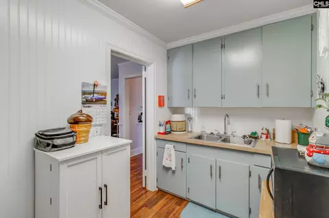 Kitchen - 1802 13th St, Cayce, SC 29033 photo 3 of 4