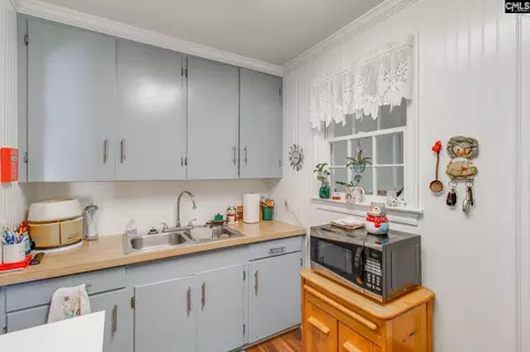 Kitchen - 1802 13th St, Cayce, SC 29033 photo 4 of 4