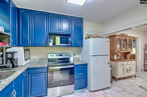 Kitchen - 2317 Westview Dr, Cayce, SC 29033 photo 2 of 2