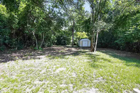 Exterior - 1118 Summerland Dr, Cayce, SC 29033 photo 3 of 6