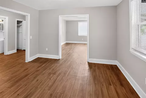 Living - 1118 Summerland Dr, Cayce, SC 29033 photo 6 of 6