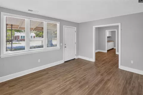 Living - 1118 Summerland Dr, Cayce, SC 29033 photo 2 of 6