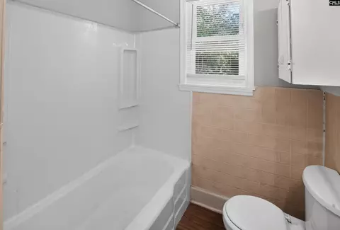 Bath - 1118 Summerland Dr, Cayce, SC 29033 photo 4 of 5