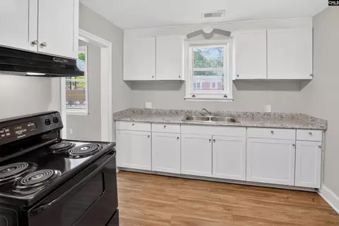 Kitchen - 1118 Summerland Dr, Cayce, SC 29033 photo 1 of 7