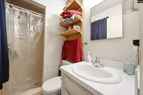 Bath - 5641 Longview Rd, Sumter, SC 29154 photo 2 of 2