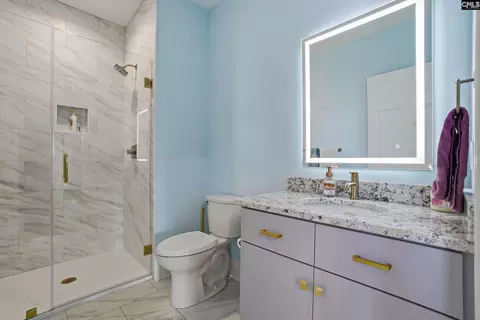 Bath - 512 Stucks Point Dr, Chapin, SC 29036 photo 5 of 6
