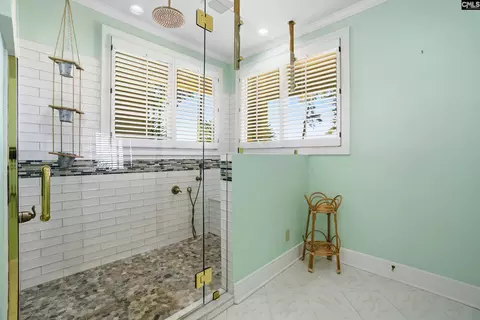 Bath - 512 Stucks Point Dr, Chapin, SC 29036 photo 4 of 6