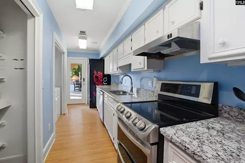 Kitchen - 512 Stucks Point Dr, Chapin, SC 29036 photo 7 of 9