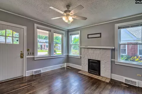 Living - 529 Michaelmas Ave, Cayce, SC 29033 photo 2 of 2