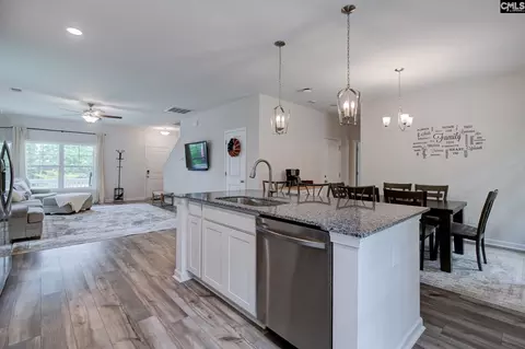 Kitchen - 662 Barfield Rd, Elgin, SC 29045 photo 4 of 5