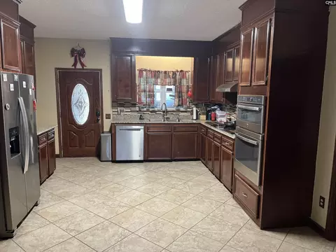 Kitchen - 210 Hutto Hl, Gilbert, SC 29054 photo 1 of 4