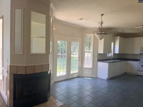 Living - 1540 Ross Rd, Elgin, SC 29045 photo 2 of 6
