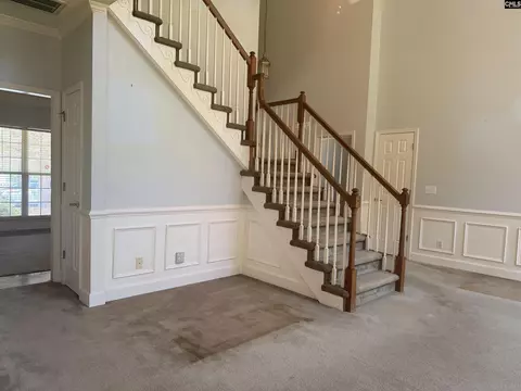 Living - 1540 Ross Rd, Elgin, SC 29045 photo 3 of 6