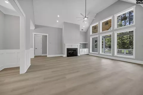 Living - 263 Killian Point Rd, Chapin, SC 29036 photo 2 of 4