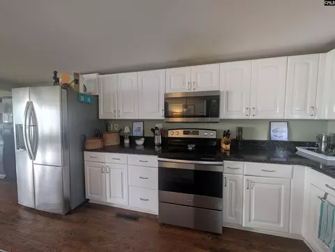 Kitchen - 103 Greybeard Ln, Lexington, SC 29072 photo 3 of 4