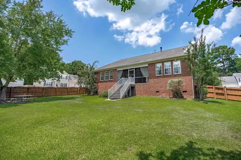 425 Keowee Dr, Lexington, SC 29072