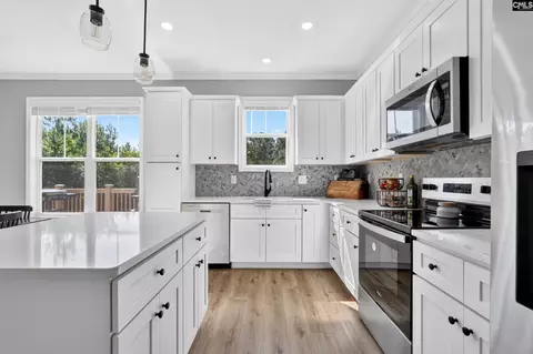 Kitchen - 2215 Porter Rd, Cassatt, SC 29032 photo 6 of 8