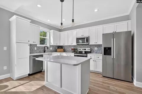 Kitchen - 2215 Porter Rd, Cassatt, SC 29032 photo 3 of 8
