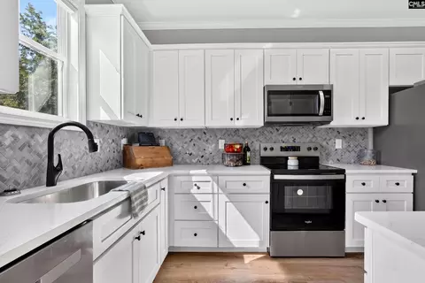 Kitchen - 2215 Porter Rd, Cassatt, SC 29032 photo 8 of 8