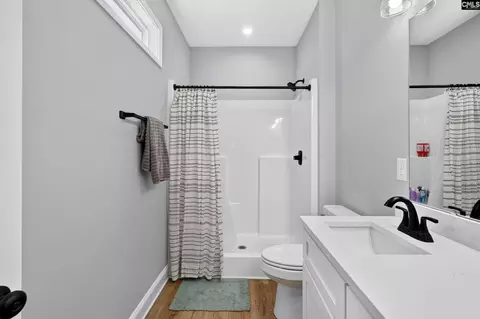 Bath - 2215 Porter Rd, Cassatt, SC 29032 photo 3 of 5