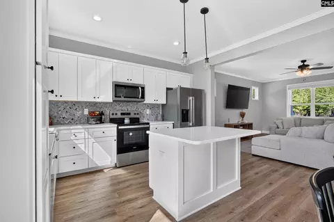 Kitchen - 2215 Porter Rd, Cassatt, SC 29032 photo 4 of 8