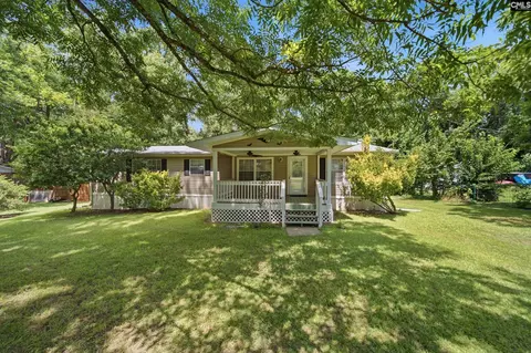 7033 E Peach Rd, Ridgeway, SC 29130