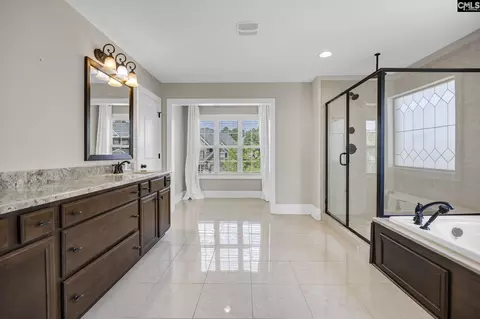 Bath - 717 Broad Leaf Dr, Elgin, SC 29045 photo 4 of 7