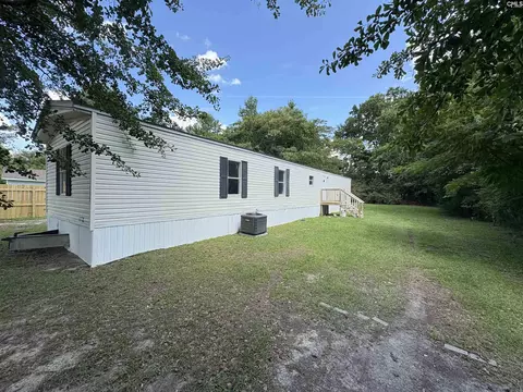 113 Jay St, Hopkins, SC 29061