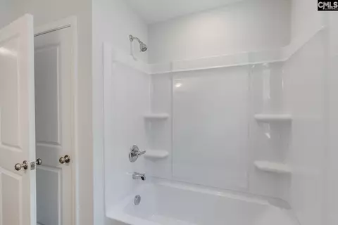 Bath - 6027 Edgemont Ct, Elgin, SC 29045 photo 4 of 4
