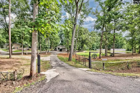 121 Knoll Wood Dr, Lexington, SC 29072