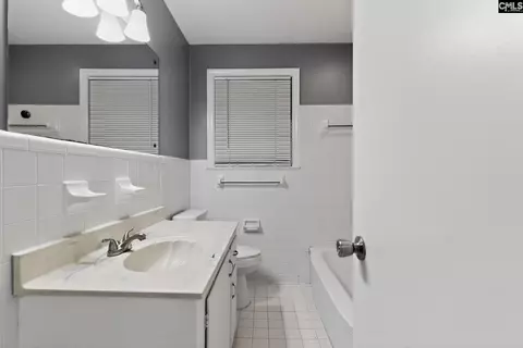 Bath - 1454 Fork Ave, Irmo, SC 29063 photo 2 of 4