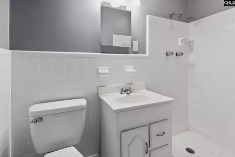 Bath - 1454 Fork Ave, Irmo, SC 29063 photo 1 of 4